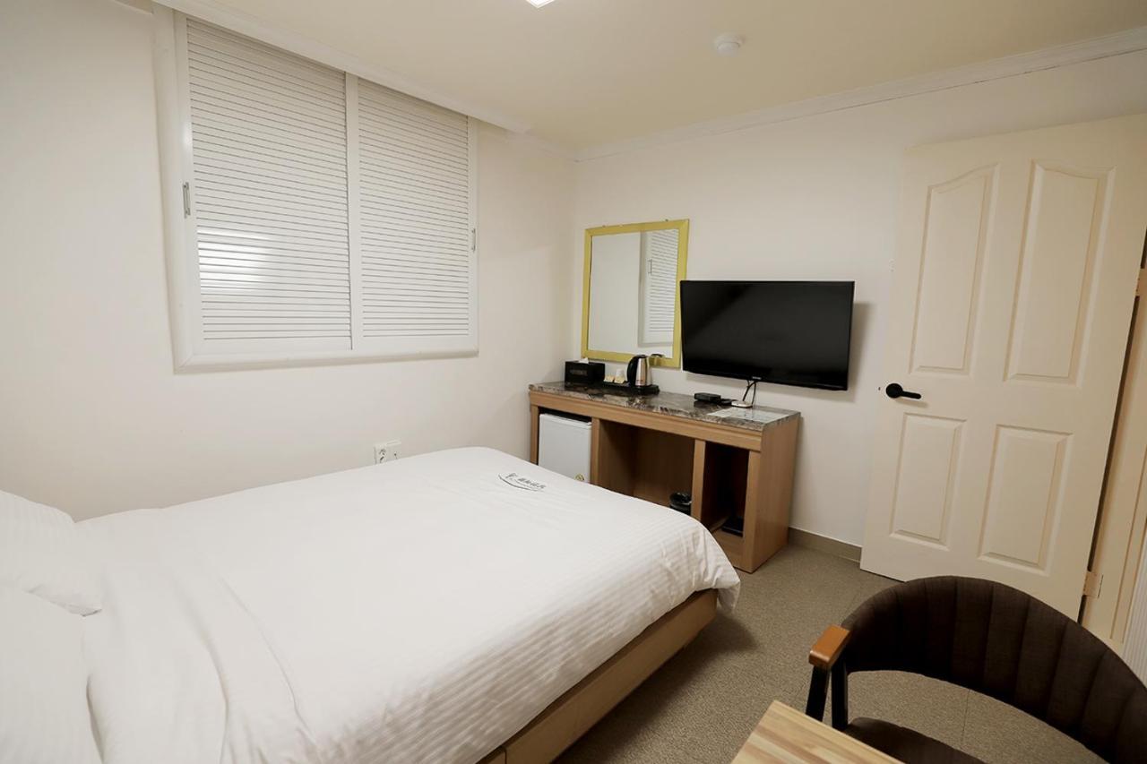 Stay Romantictrip_Hostel Gyeongju Exterior photo