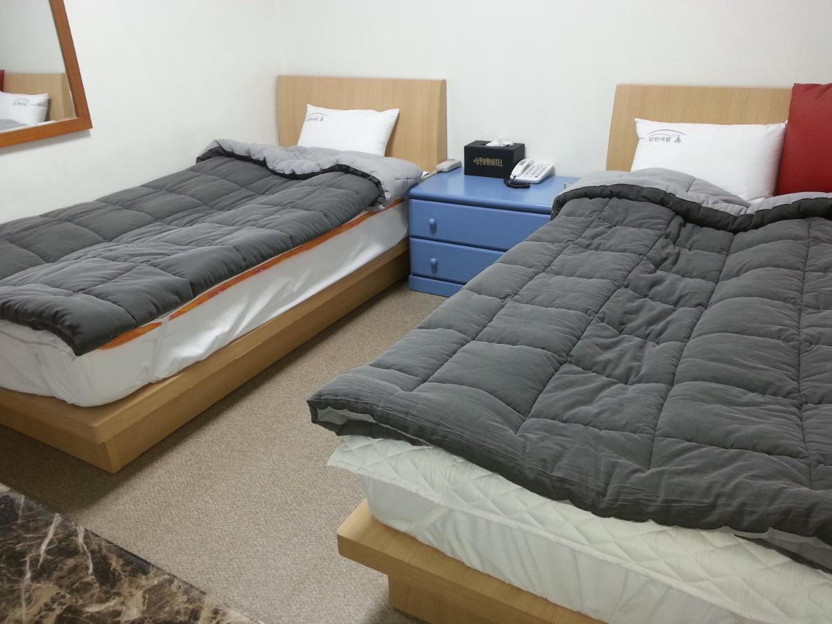 Stay Romantictrip_Hostel Gyeongju Exterior photo